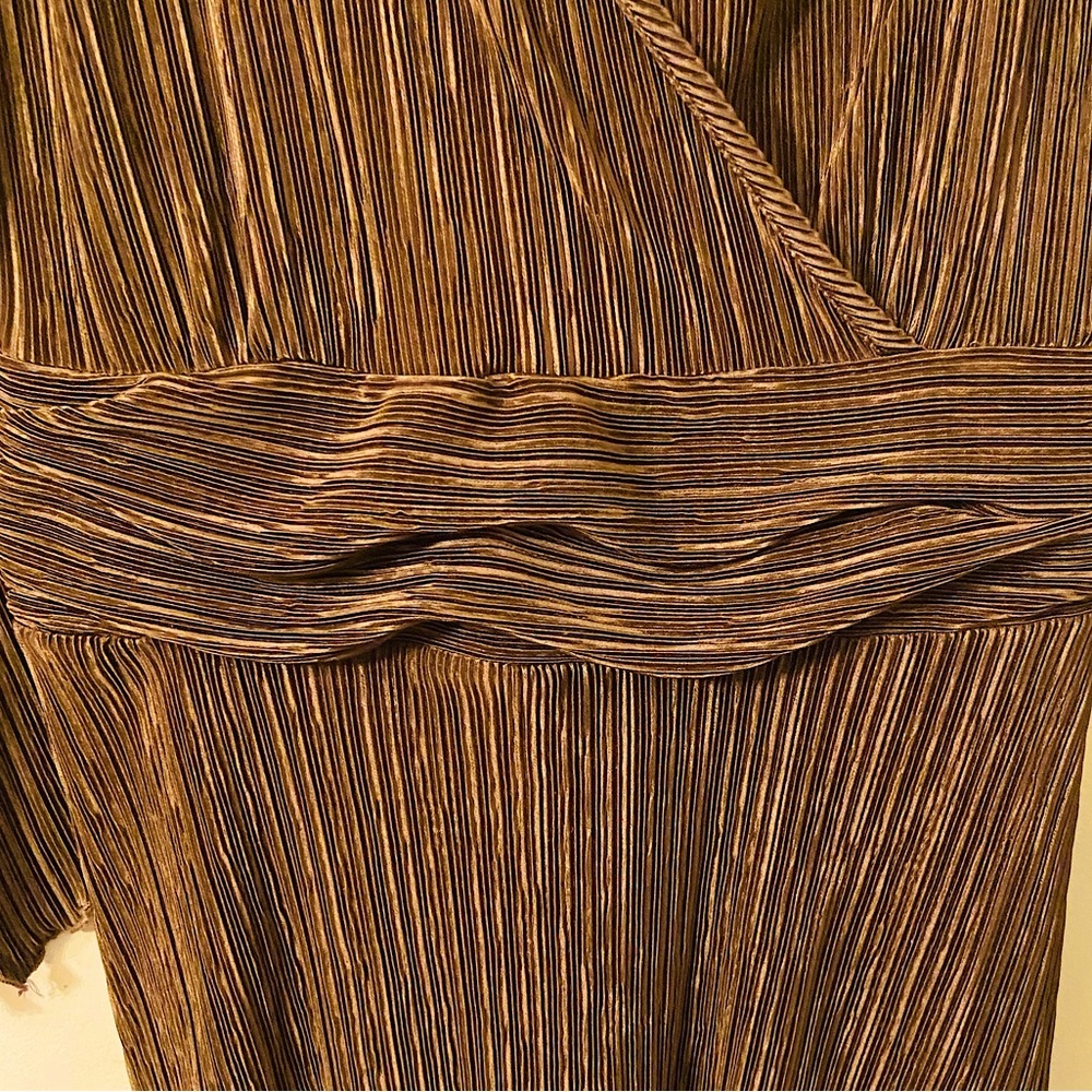 JTB Feminine Brown Micro Pleated V Neck Long Sleeves Babydoll Vintage Blouse. - Picture 5 of 6